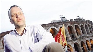 Verona multa quem der comida a sem-abrigo