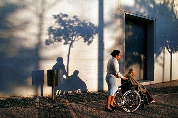 Alfândega da Fé cria banco para emprestar material a idosos