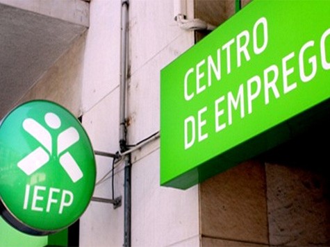 Como pedir o subsídio de desemprego durante a emergência.