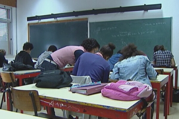 IRS: Filhos até aos 25 anos podem receber "vales educação"