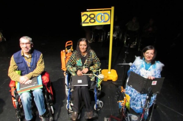 Utentes de Esclerose Múltipla sobem ao palco com “A Paragem do 28”