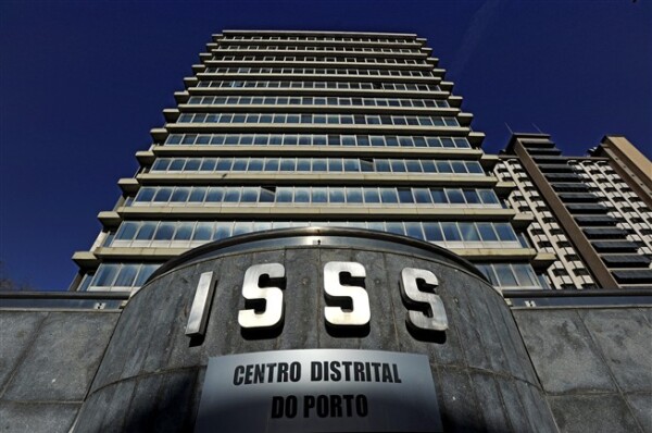 Governo reduz 697 postos de trabalho na Segurança Social