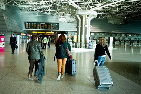 Número de imigrantes em Portugal continua a diminuir