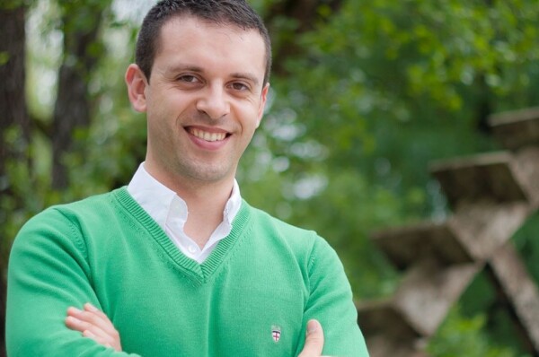 Não podemos fazer igual. Pois não?