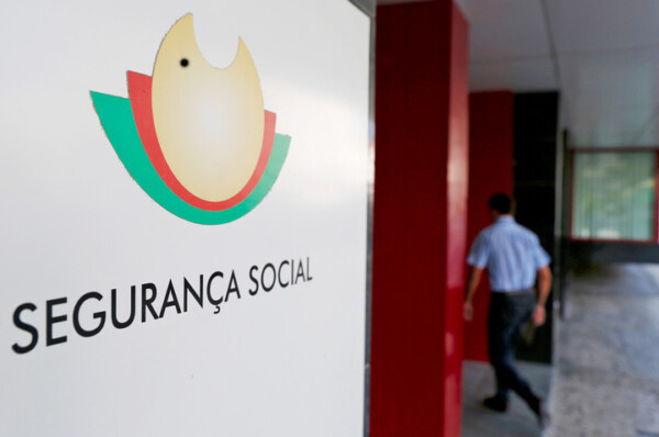 Segurança Social abre concursos com o total de 200 vagas